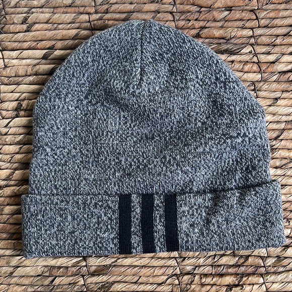 Adidas Mens Beanie - Picture 2 of 3